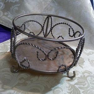 Scrolled design planter or bowl